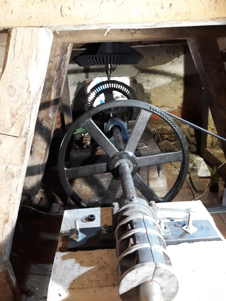 Suvirinimas, laiptai, tekinimas, medžio tekinimas, statyba